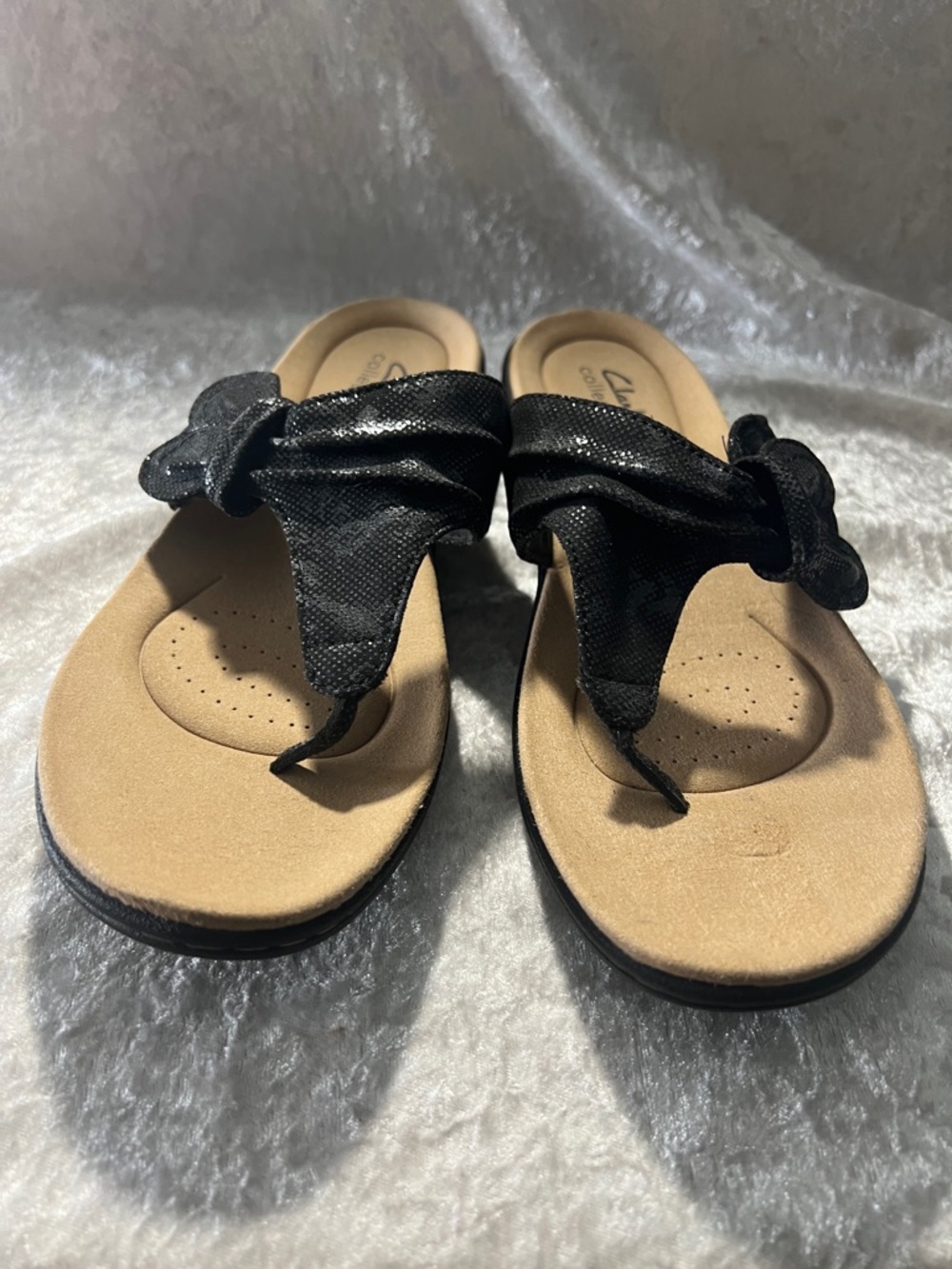 Clarks Black Knot Toe-Post Sandal - Picture 5 of 10